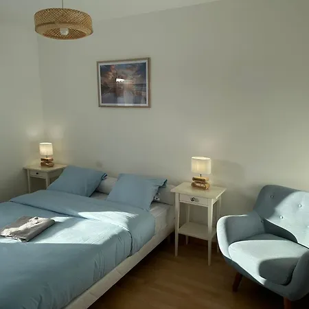 Апартаменты La Garenne, Pres Des Commerces *