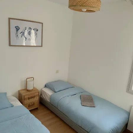 Апартаменты La Garenne, Pres Des Commerces