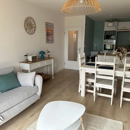 La Garenne, Pres Des Commerces * Сен-Жан-де-Мон