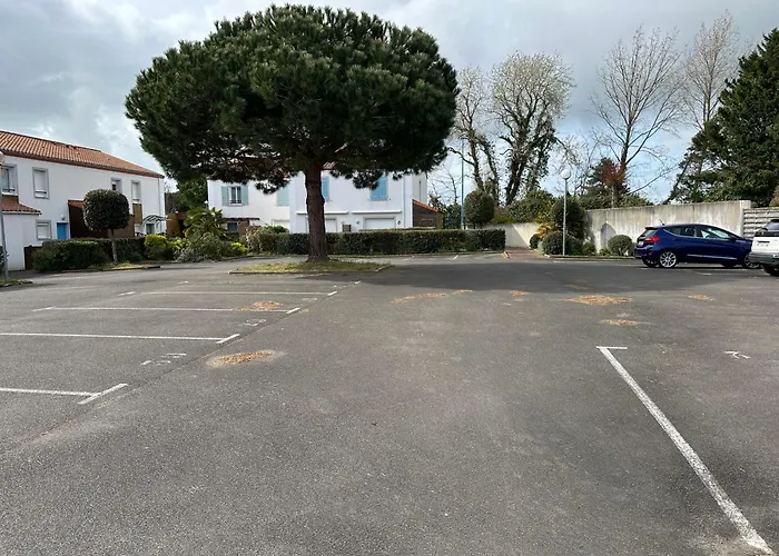 Apartmán La Garenne, Pres Des Commerces *