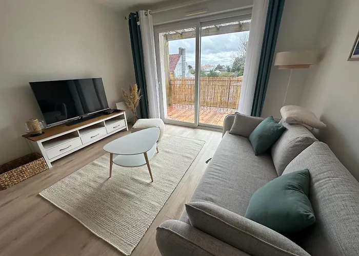 La Garenne, Pres Des Commerces Apartmán *