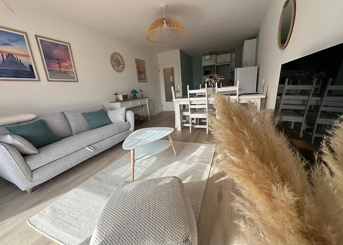 La Garenne, Pres Des Commerces Apartmán *