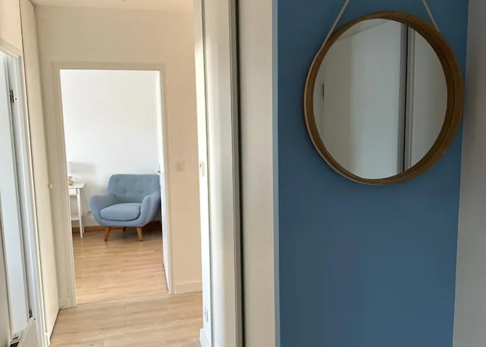 La Garenne, Pres Des Commerces Apartmán *