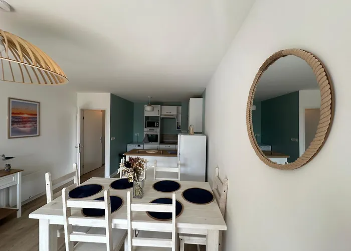 La Garenne, Pres Des Commerces *