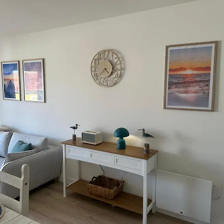 דירה La Garenne, Pres Des Commerces סן ז'אן דה מון