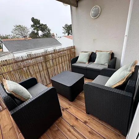 La Garenne, Pres Des Commerces *