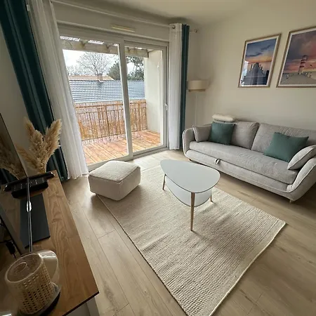 דירה La Garenne, Pres Des Commerces *