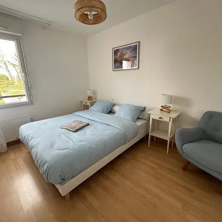 La Garenne, Pres Des Commerces