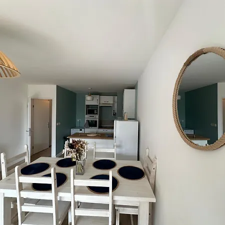 La Garenne, Pres Des Commerces *